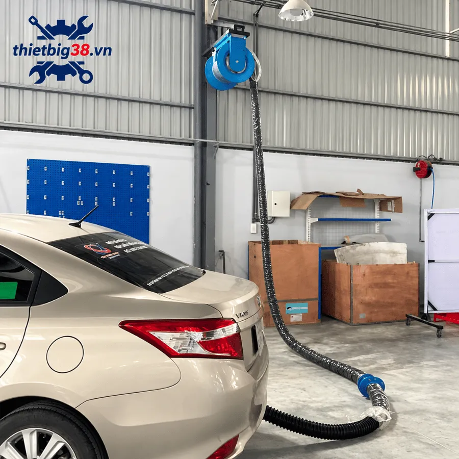 Chi tiết chụp bô, đầu nối và ống hút của đúng model.