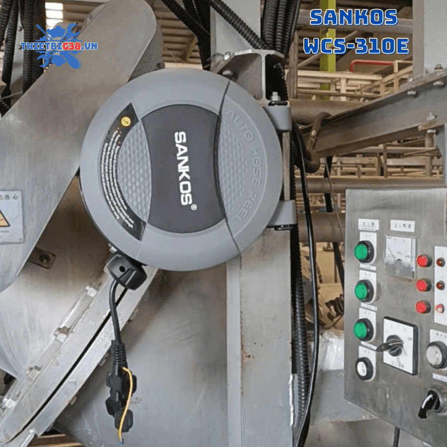 Ổ Cắm Điện Công Nghiệp Tự Rút Lõi Dây 2.5mm² x 3 Lõi Dài 10M Sankos WCS-310E