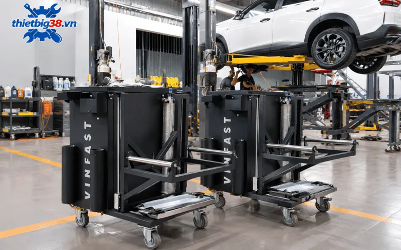 Bàn giao 4 xe bảo dưỡng nhanh VinFast cho Xưởng Dịch vụ Tâm Phong tại Long An