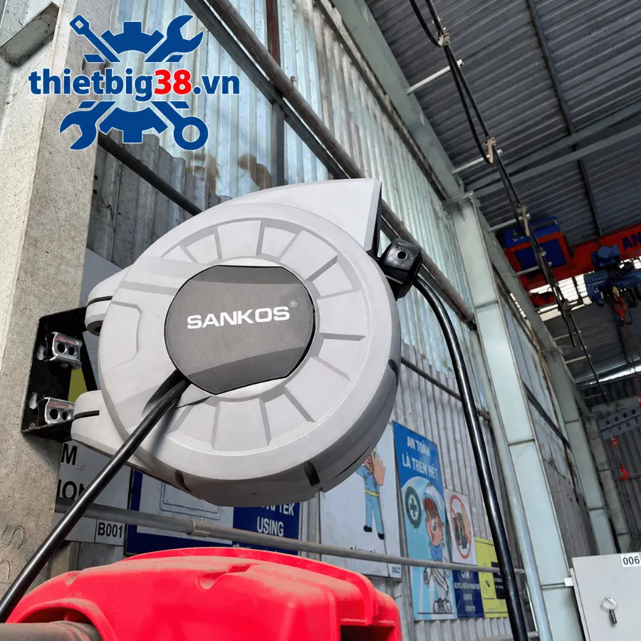 Cận cảnh tem SK-25415 và đầu nối, đủ rõ để xác nhận dòng tải cùng số cực