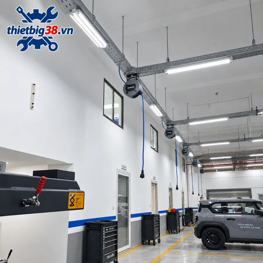 Cuộn dây hơi tự rút dài 15M Sankos SHS-215Z
